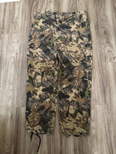 Load image into Gallery viewer, Vintage Mossy Oak Forest Floor Pants (M)