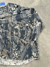 Load image into Gallery viewer, Vintage Mossy Oak Breakup Camo Button Up (4XL)
