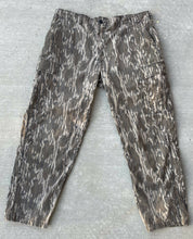 Load image into Gallery viewer, Duxbak Mossy Oak Bottomland Pants (Size in Description)