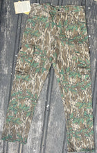 Load image into Gallery viewer, Original Key Mossy Oak Green Leaf Pants