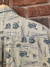 Load image into Gallery viewer, Reel Legends Fishing Short Sleeve Shirt Size Large