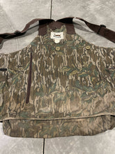 Load image into Gallery viewer, 90’s Duxbak Mossy Oak Greenleaf Strap Vest (XL) 🇺🇸