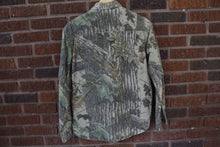 Load image into Gallery viewer, Vintage Rattlers Brand Chamois Realtree Long Sleeve Shirt
