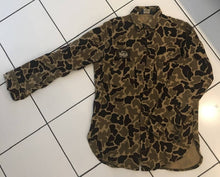 Load image into Gallery viewer, Woolrich Vintage Duck Camo Wool Shirt (M)