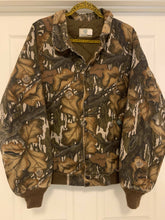 Load image into Gallery viewer, Mossy Oak Fall Foliage Insulated Bomber (XL)🇺🇸
