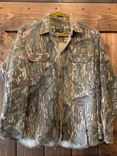 Load image into Gallery viewer, Rattlers MO Treestand LS Button Up (L)🇺🇸