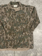 Load image into Gallery viewer, 90’s Mossy Oak Greenleaf Button Down Shirt (XL) 🇺🇸