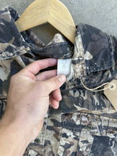 Load image into Gallery viewer, Vintage Mossy Oak Forest Floor Button Up (XXXL)