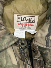 Load image into Gallery viewer, Vintage Walls Blizzard Pruf Jacket Realtree Pattern (XL)🇺🇸