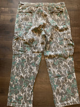 Load image into Gallery viewer, Mossy Oak Greenleaf Pants (38x30)🇺🇸
