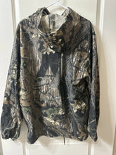 Load image into Gallery viewer, 90’s Vintage Mossy Oak Hooded Pullover (XL)