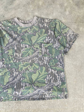 Load image into Gallery viewer, Vintage Distressed Mossy Oak Full Foliage T-Shirt (L) 🇺🇸