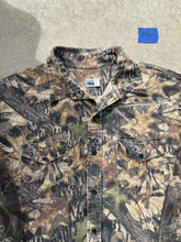 Load image into Gallery viewer, Vintage Mossy Oak Forrest Floor / Gen 1 Break up Button Up (XXXL)