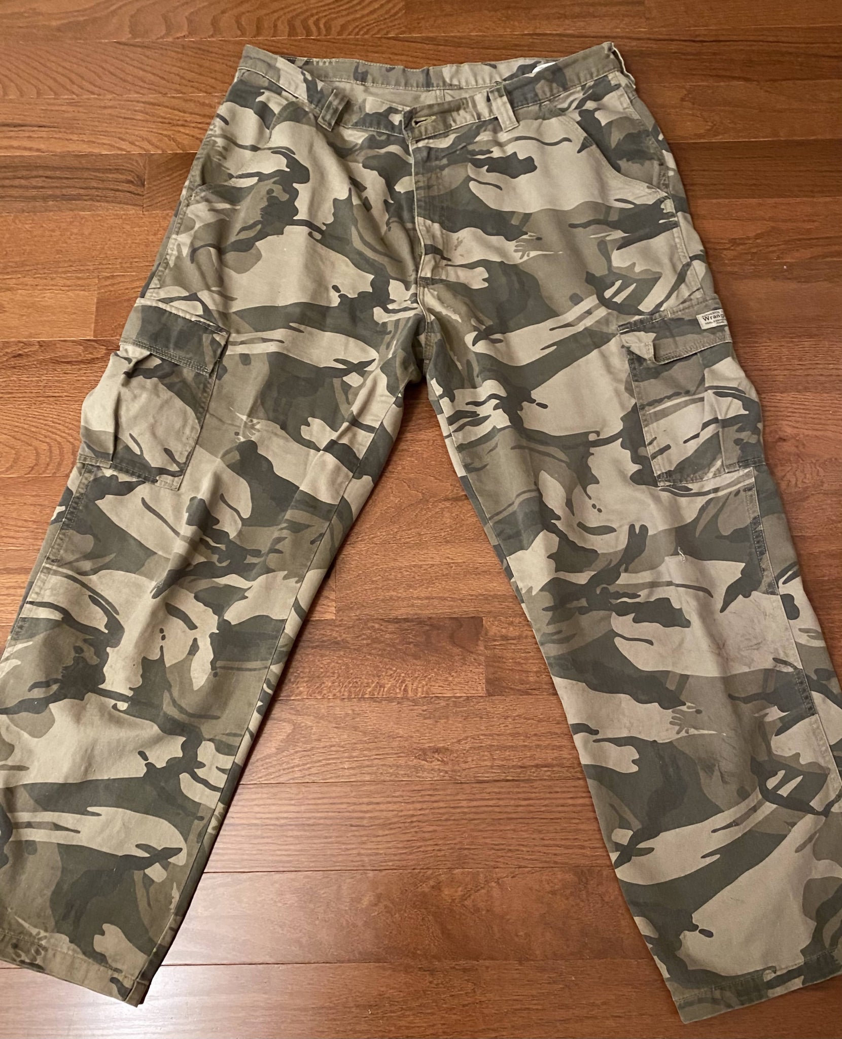 Wrangler woodland camo pants Clearance