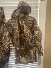 Load image into Gallery viewer, Frog Toggs Size Small Camo Rainsuit