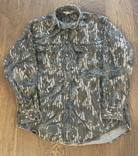 Load image into Gallery viewer, 90’s Carhartt Mossy Oak Treestand Button Down (M) 🇺🇸