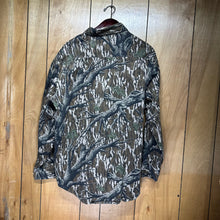 Load image into Gallery viewer, Carhartt Mossy Oak Treestand Shirt (XL)🇺🇸