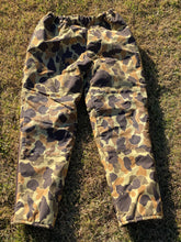 Load image into Gallery viewer, Cabela’s Gore-Tex Pants (XL)🇺🇸