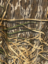 Load image into Gallery viewer, Mossy Oak Mock Turtleneck (L)