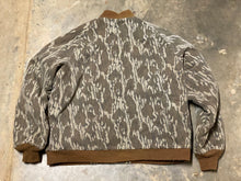 Load image into Gallery viewer, Mossy Oak Bottomland Quilted Bomber Jacket (L/XL)