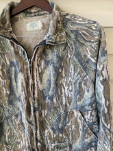 Load image into Gallery viewer, Mossy Oak Treestand Bow Hunter’s Jacket (L)