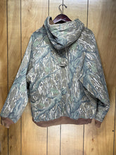 Load image into Gallery viewer, Duxbak Mossy Oak Treestand Jacket (XXL)🇺🇸