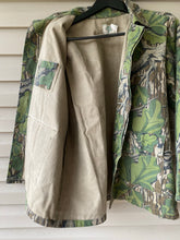Load image into Gallery viewer, Mossy Oak Full Foliage Jacket (L/XL)