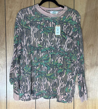 Load image into Gallery viewer, Mossy Oak Greenleaf Shirt (L)🇺🇸