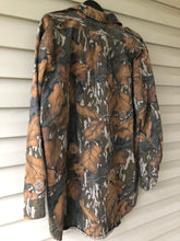Load image into Gallery viewer, Mossy Oak Fall Foliage Shirt (XL)