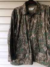Load image into Gallery viewer, Mossy Oak Greenleaf Jacket