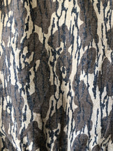 Load image into Gallery viewer, Duxbak Bottomland Chamois Jacket (L)