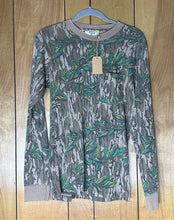 Load image into Gallery viewer, Mossy Oak Greenleaf Shirt (M)🇺🇸