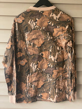 Load image into Gallery viewer, Mossy Oak Fall Foliage Shirt (M) 🇺🇸