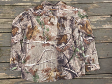Load image into Gallery viewer, Under Armour Realtree AP Shirt (XL)