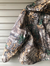 Load image into Gallery viewer, Frogg Toggs Realtree Jacket (XL/XXL)