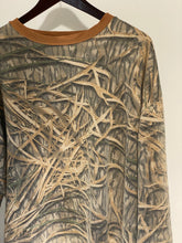 Load image into Gallery viewer, Mossy Oak Shadowgrass Sweatshirt (L)