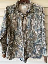 Load image into Gallery viewer, Mossy Oak Treestand Bow Hunter’s Jacket (L)