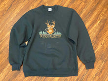 Load image into Gallery viewer, Ducks Unlimited Crewneck Pullover (M)
