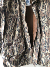 Load image into Gallery viewer, Columbia Bottomland Parka (L/XL)