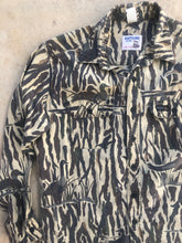 Load image into Gallery viewer, Rattler’s Ducks Unlimited Shirt (L)
