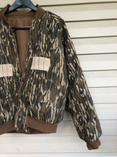 Load image into Gallery viewer, Columbia Bomber Jacket (L)