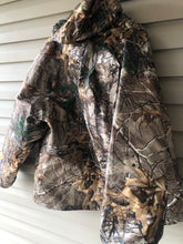 Load image into Gallery viewer, Frogg Toggs Realtree Jacket (XL/XXL)