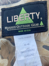 Load image into Gallery viewer, Liberty Realtree Advantage Vest (L/XL)🇺🇸