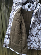 Load image into Gallery viewer, Natural Gear Snow Jacket (L)