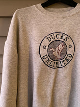 Load image into Gallery viewer, Ducks Unlimited Badge Sweatshirt (L)