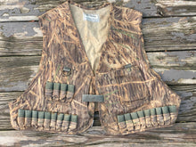 Load image into Gallery viewer, 90’s McAlister Mossy Oak Shadowgrass Shell Vest 🇺🇸