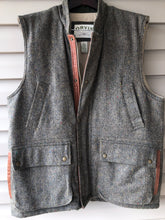 Load image into Gallery viewer, Orvis Tweed Wool Vest (L/XL)