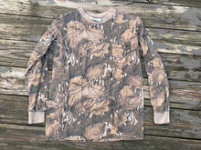 Load image into Gallery viewer, Mossy Oak Fall Foliage Shirt (L)🇺🇸