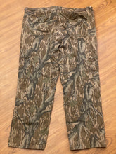 Load image into Gallery viewer, Mossy Oak Treestand Pants (XL)