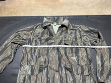 Load image into Gallery viewer, 80’s Bass Pro Shops Tigerstripe Camo 4-Pocket Jacket (XL)🇺🇸
